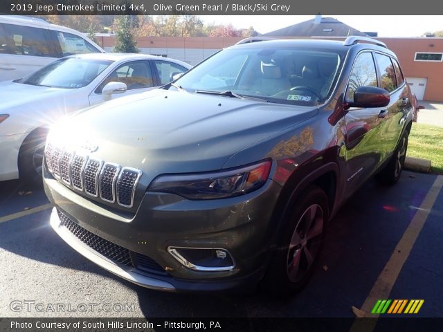 2019 Jeep Cherokee Limited 4x4 in Olive Green Pearl