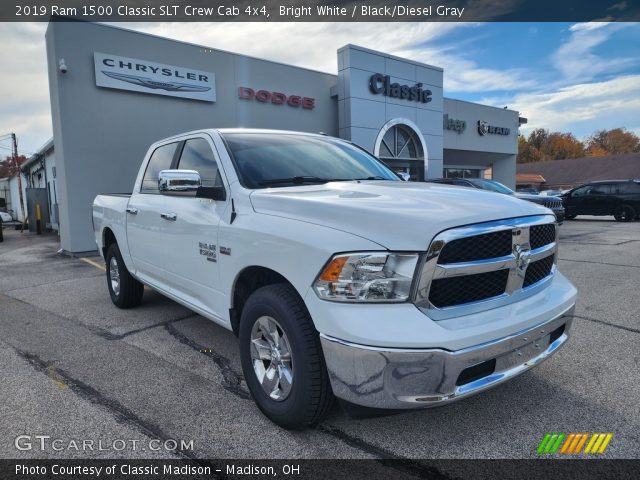 2019 Ram 1500 Classic SLT Crew Cab 4x4 in Bright White