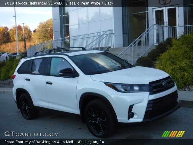 2019 Toyota Highlander SE AWD in Blizzard Pearl White