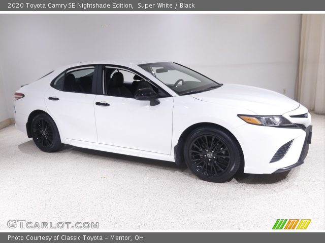 2020 Toyota Camry SE Nightshade Edition in Super White