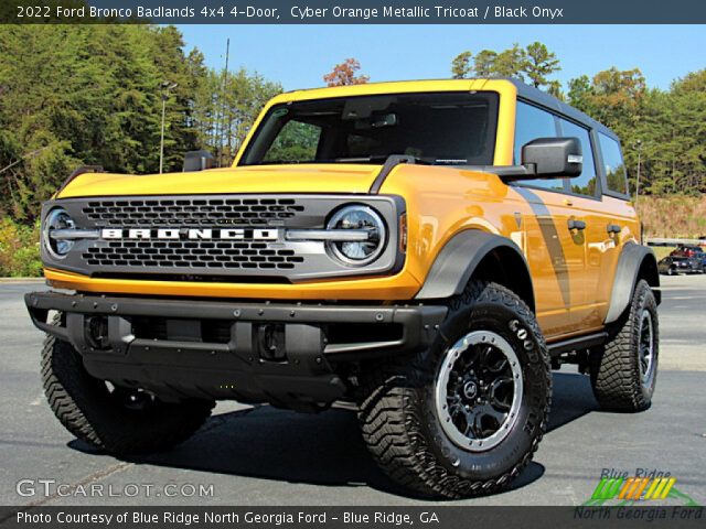 2022 Ford Bronco Badlands 4x4 4-Door in Cyber Orange Metallic Tricoat
