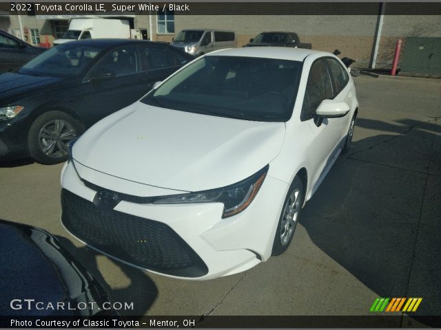 2022 Toyota Corolla LE in Super White