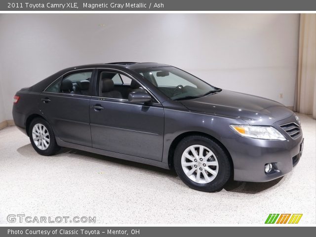 2011 Toyota Camry XLE in Magnetic Gray Metallic