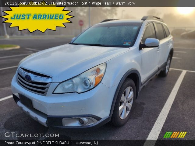 2011 Subaru Outback 2.5i Limited Wagon in Satin White Pearl