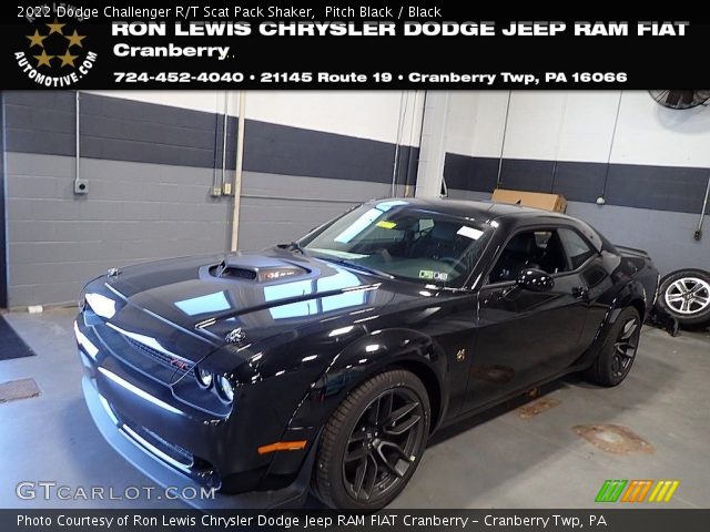 2022 Dodge Challenger R/T Scat Pack Shaker in Pitch Black