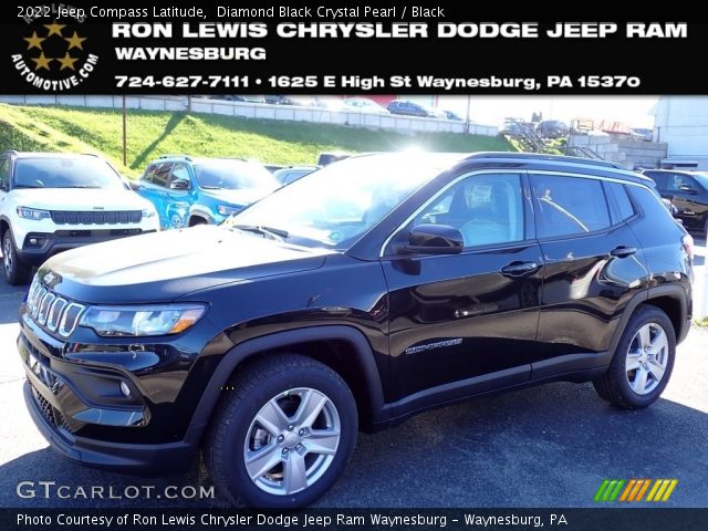 2022 Jeep Compass Latitude in Diamond Black Crystal Pearl