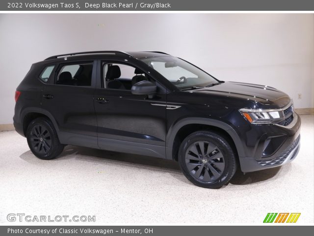 2022 Volkswagen Taos S in Deep Black Pearl