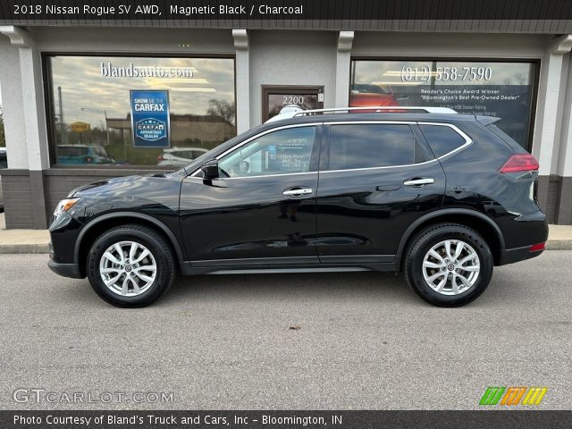 2018 Nissan Rogue SV AWD in Magnetic Black