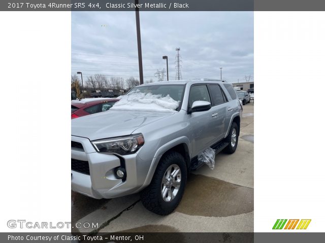 2017 Toyota 4Runner SR5 4x4 in Classic Silver Metallic