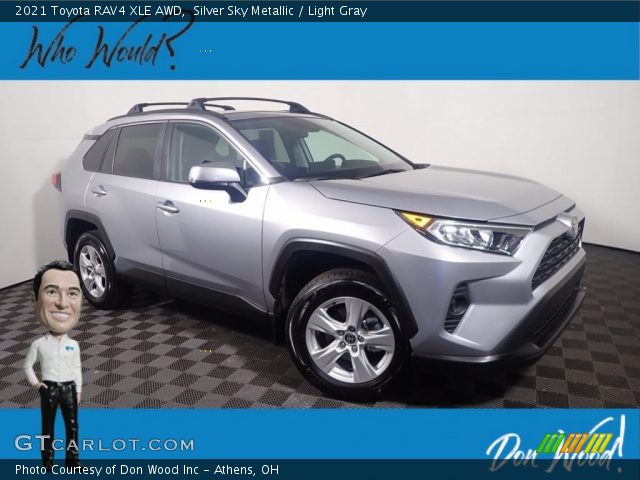 2021 Toyota RAV4 XLE AWD in Silver Sky Metallic