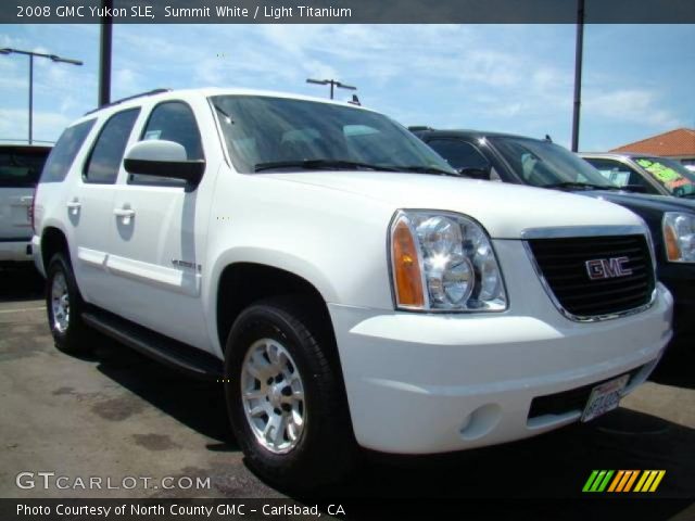 2008 GMC Yukon SLE in Summit White