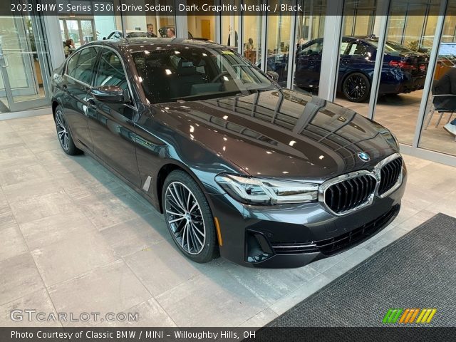 2023 BMW 5 Series 530i xDrive Sedan in Dark Graphite Metallic
