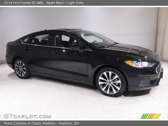 2019 Ford Fusion SE AWD in Agate Black