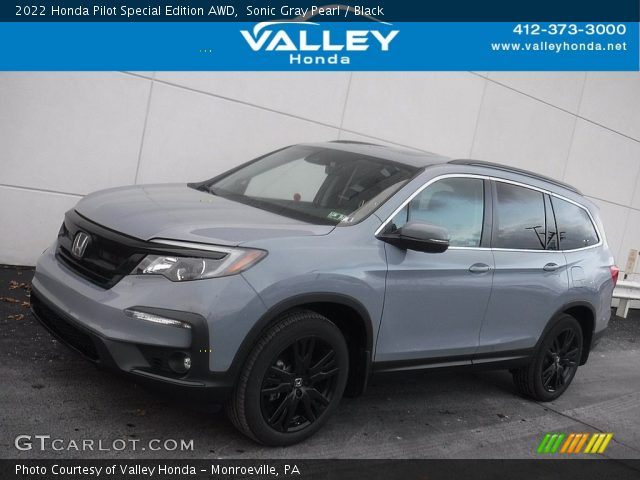 2022 Honda Pilot Special Edition AWD in Sonic Gray Pearl