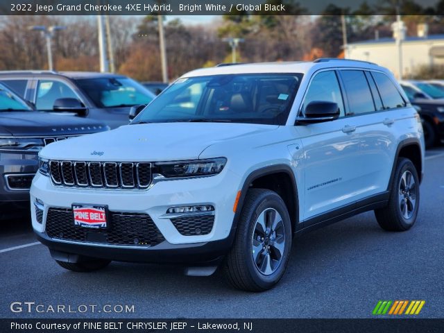 2022 Jeep Grand Cherokee 4XE Hybrid in Bright White