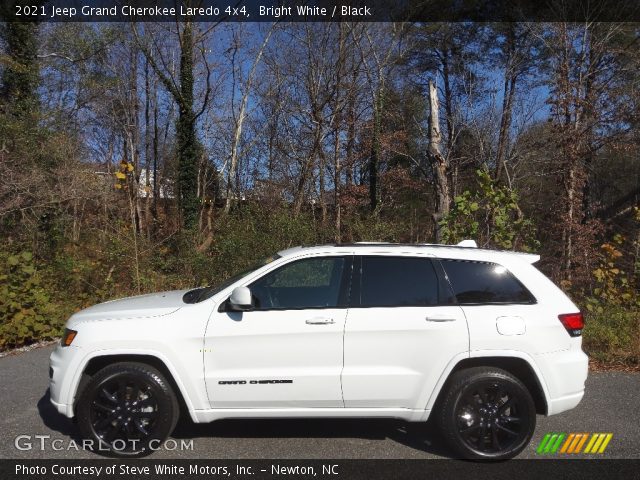 2021 Jeep Grand Cherokee Laredo 4x4 in Bright White