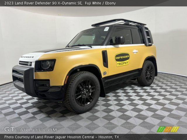2023 Land Rover Defender 90 X-Dynamic SE in Fuji White