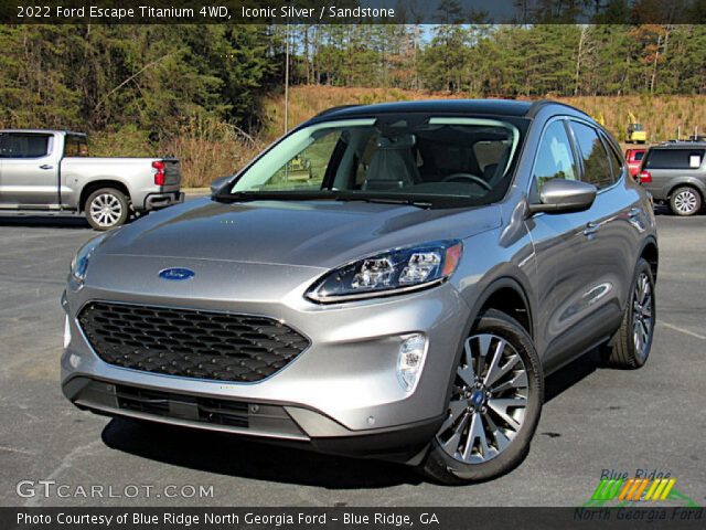 2022 Ford Escape Titanium 4WD in Iconic Silver