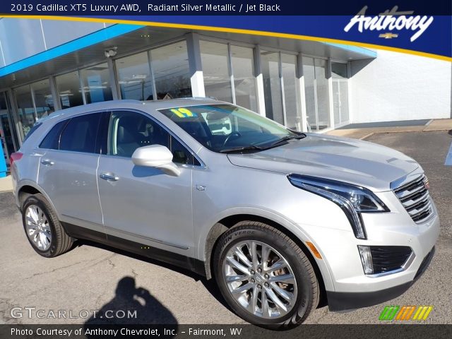 2019 Cadillac XT5 Luxury AWD in Radiant Silver Metallic