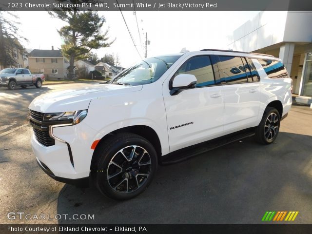 2023 Chevrolet Suburban RST 4WD in Summit White