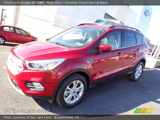 2019 Ford Escape SEL 4WD in Ruby Red