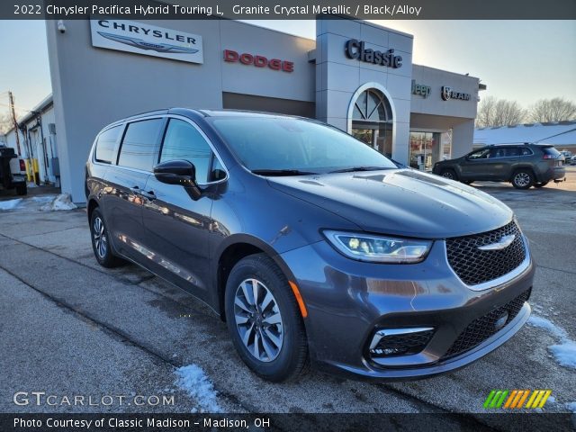 2022 Chrysler Pacifica Hybrid Touring L in Granite Crystal Metallic