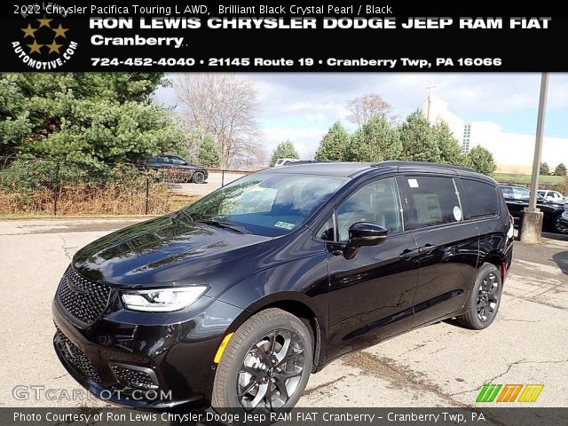 2022 Chrysler Pacifica Touring L AWD in Brilliant Black Crystal Pearl