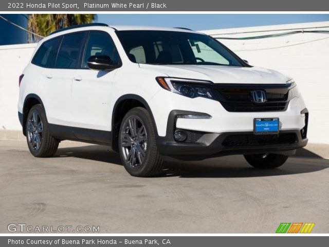 2022 Honda Pilot Sport in Platinum White Pearl