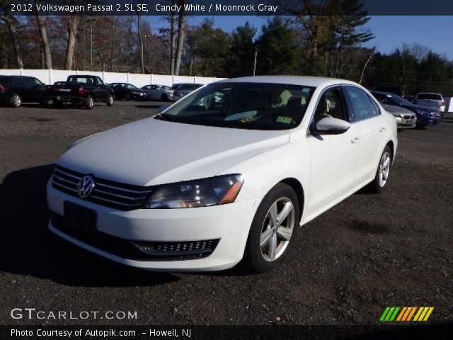 2012 Volkswagen Passat 2.5L SE in Candy White