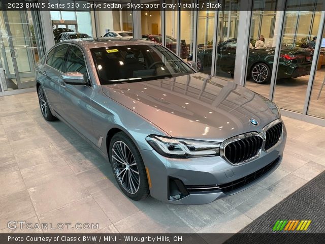 2023 BMW 5 Series 530i xDrive Sedan in Skyscraper Gray Metallic