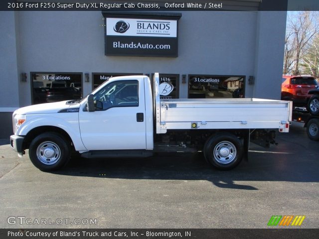 2016 Ford F250 Super Duty XL Regular Cab Chassis in Oxford White