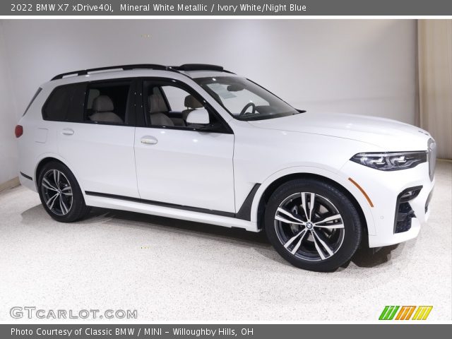 2022 BMW X7 xDrive40i in Mineral White Metallic