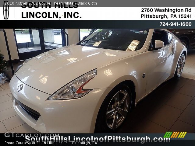 2010 Nissan 370Z Coupe in Pearl White