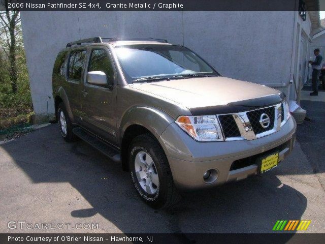 2006 Nissan Pathfinder SE 4x4 in Granite Metallic