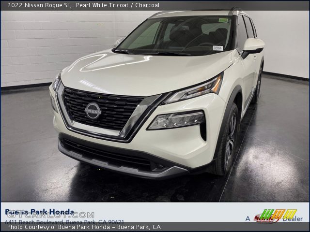 2022 Nissan Rogue SL in Pearl White Tricoat