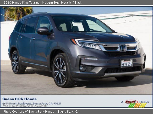 2020 Honda Pilot Touring in Modern Steel Metallic