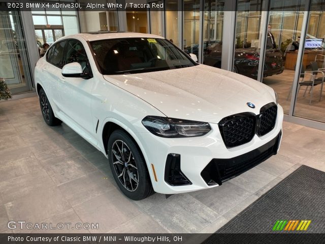 2023 BMW X4 xDrive30i in Alpine White