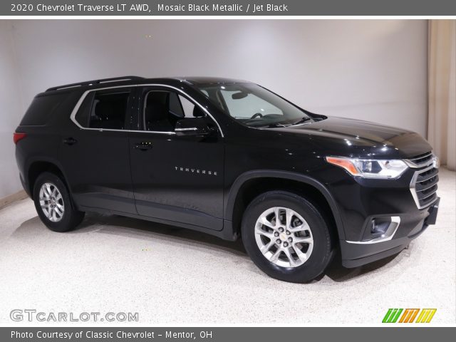 2020 Chevrolet Traverse LT AWD in Mosaic Black Metallic