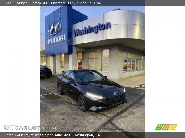 2023 Hyundai Elantra SEL in Phantom Black