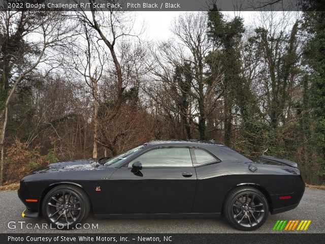2022 Dodge Challenger R/T Scat Pack in Pitch Black