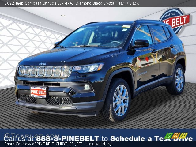 2022 Jeep Compass Latitude Lux 4x4 in Diamond Black Crystal Pearl