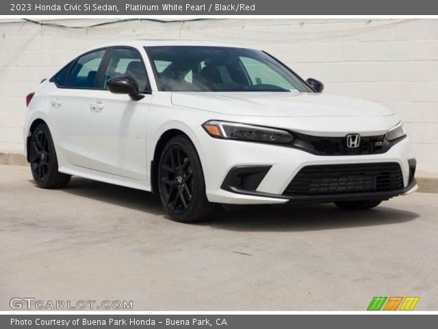 2023 Honda Civic Si Sedan in Platinum White Pearl