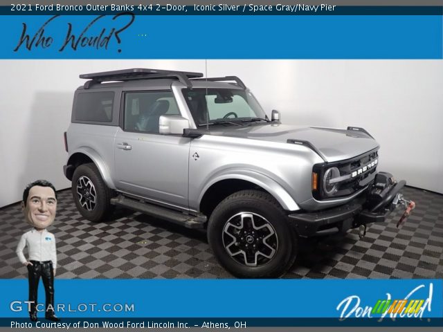 2021 Ford Bronco Outer Banks 4x4 2-Door in Iconic Silver