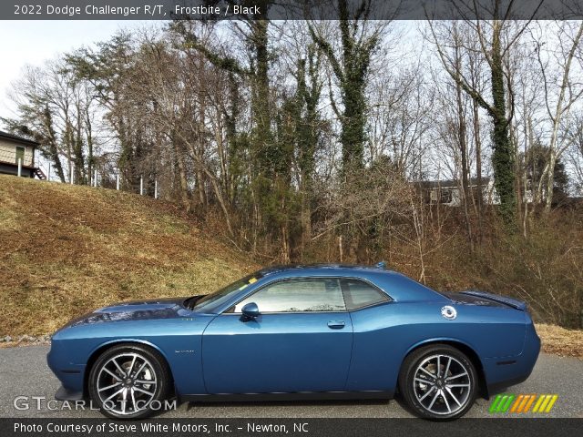 2022 Dodge Challenger R/T in Frostbite