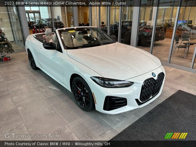 2023 BMW 4 Series M440i xDrive Convertible in Alpine White