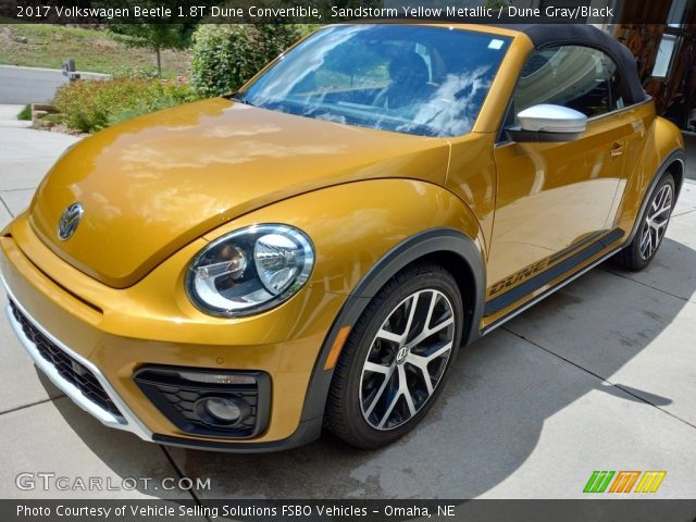 2017 Volkswagen Beetle 1.8T Dune Convertible in Sandstorm Yellow Metallic