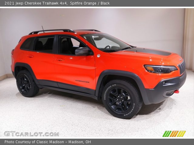 2021 Jeep Cherokee Traihawk 4x4 in Spitfire Orange