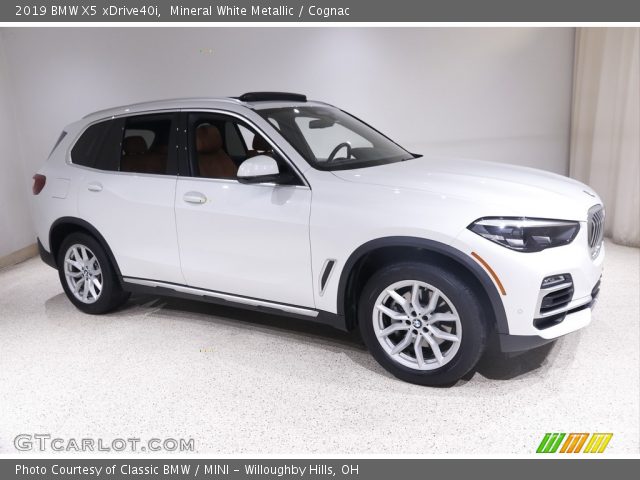 2019 BMW X5 xDrive40i in Mineral White Metallic