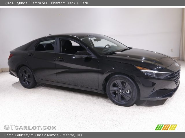 2021 Hyundai Elantra SEL in Phantom Black