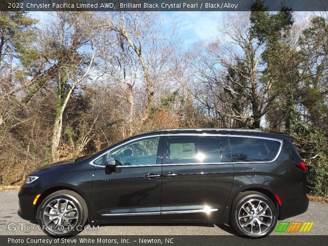 2022 Chrysler Pacifica Limited AWD in Brilliant Black Crystal Pearl